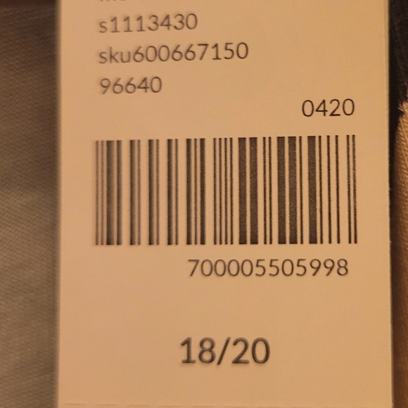 Lane Bryant blouse with stripes. Size 18/20. New with tags - Picture 4 of 4